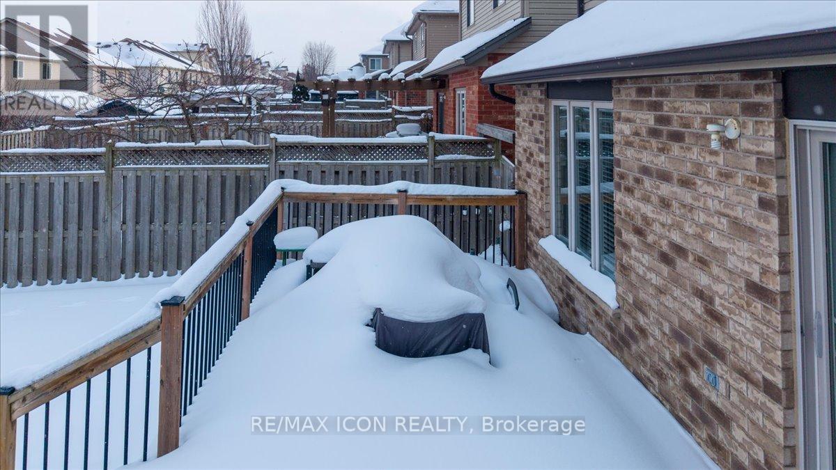 361 Sienna Crescent, Kitchener, ON - Outdoor With Exterior