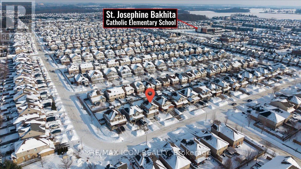 361 Sienna Crescent, Kitchener, ON - Outdoor With View