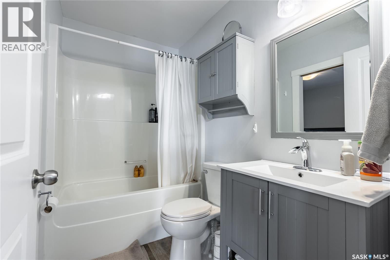 102 Moore Drive, Christopher Lake, SK - Indoor Photo Showing Bathroom
