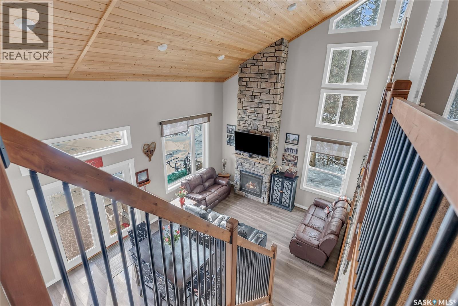102 Moore Drive, Christopher Lake, SK - Indoor Photo Showing Other Room