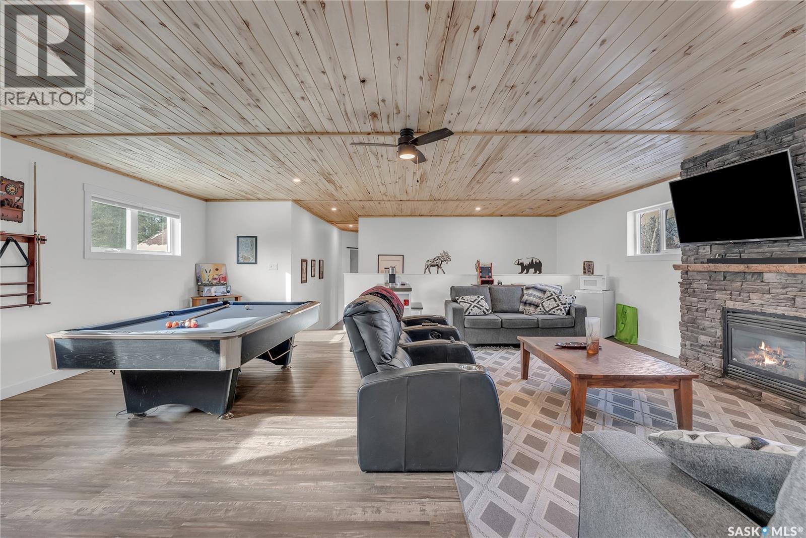 102 Moore Drive, Christopher Lake, SK - Indoor Photo Showing Other Room