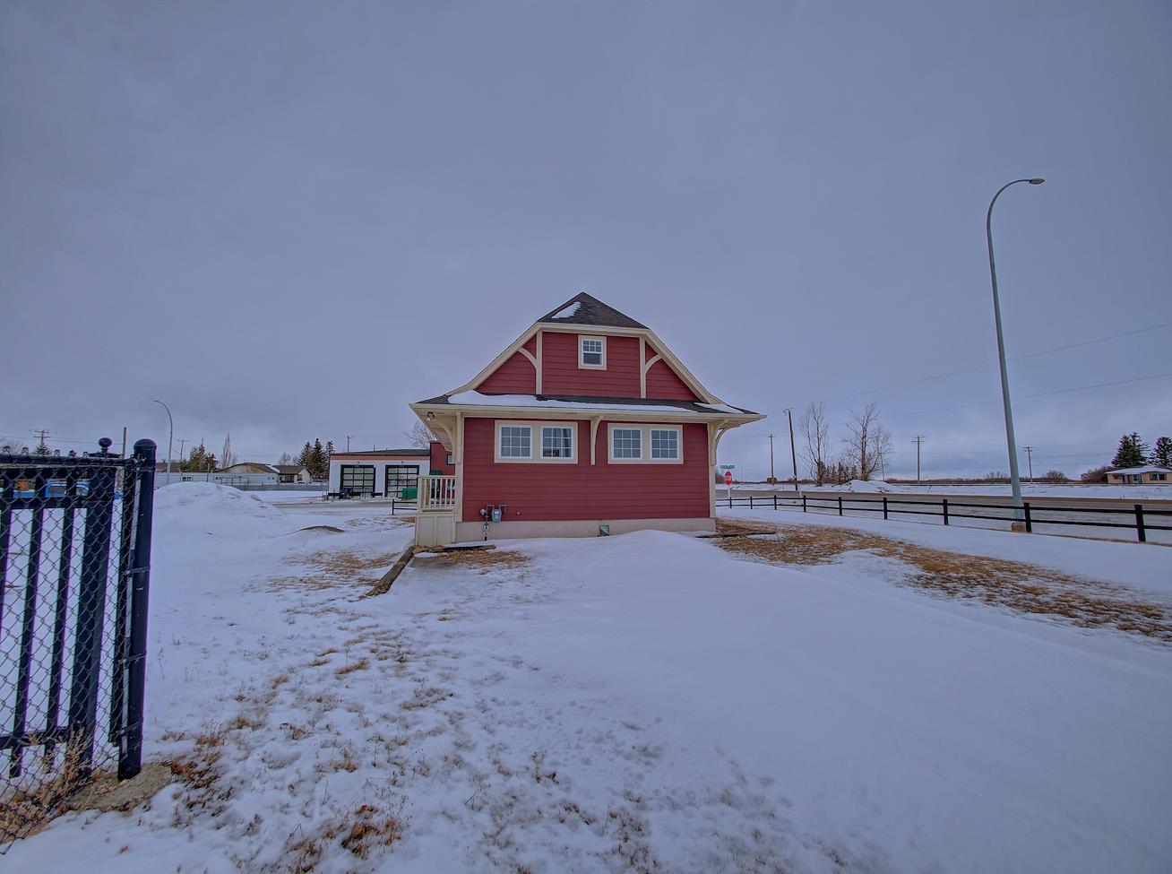 5015 50 Street, Chipman, AB