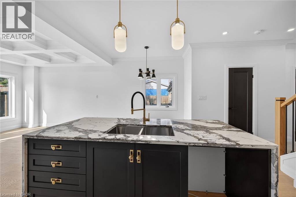 1036 Garth Street, Hamilton, ON - Indoor Photo Showing Kitchen With Double Sink With Upgraded Kitchen