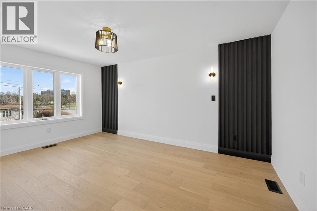 1036 Garth Street, Hamilton, ON - Indoor Photo Showing Other Room