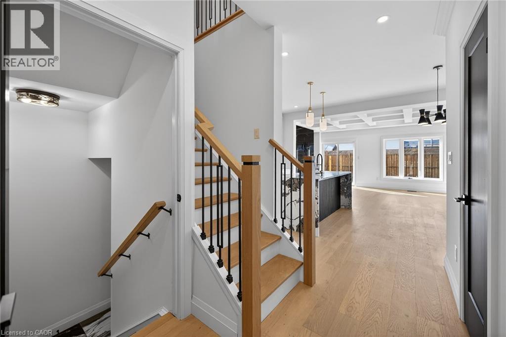 1036 Garth Street, Hamilton, ON - Indoor Photo Showing Other Room