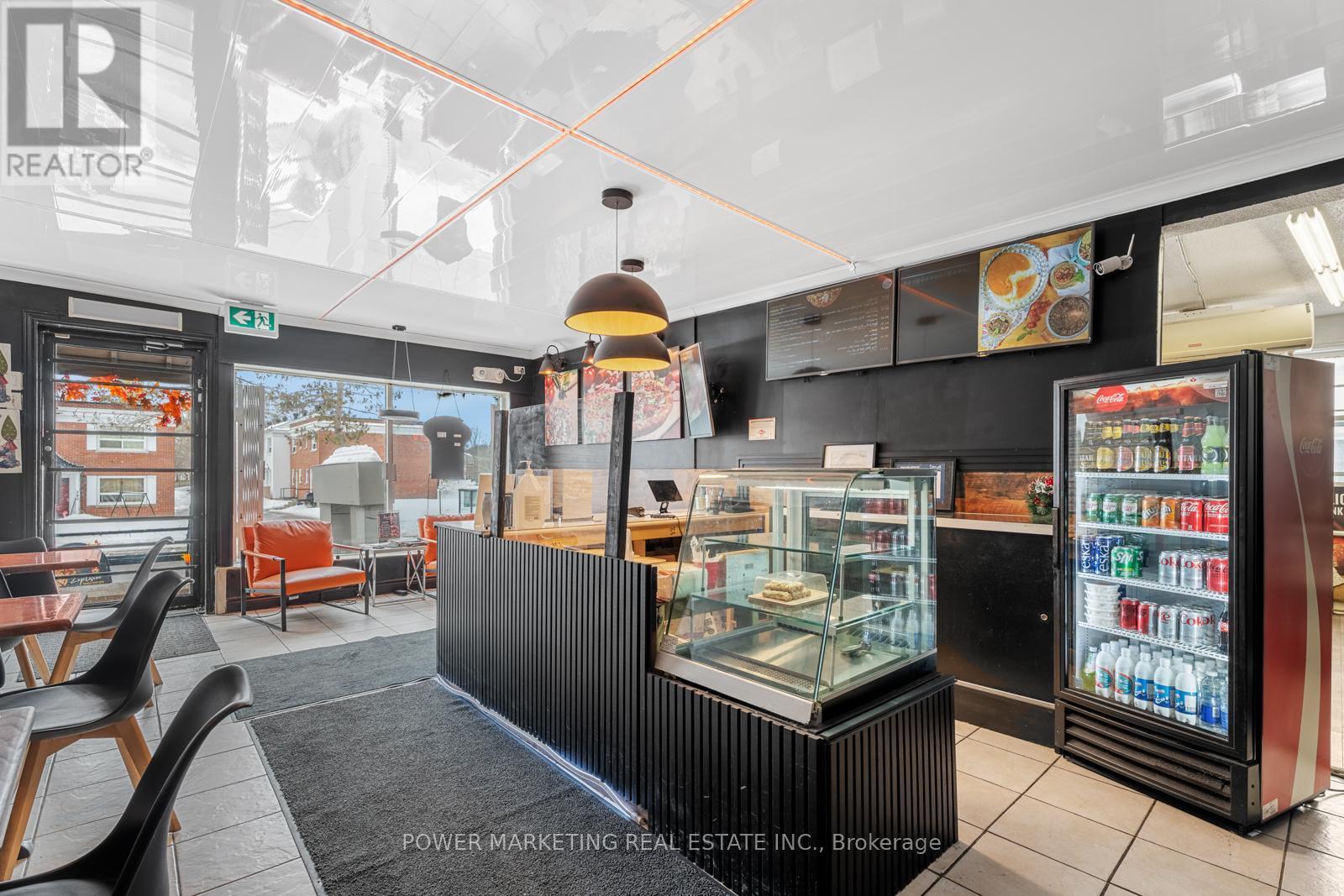 293 St Laurent Boulevard, Ottawa, ON