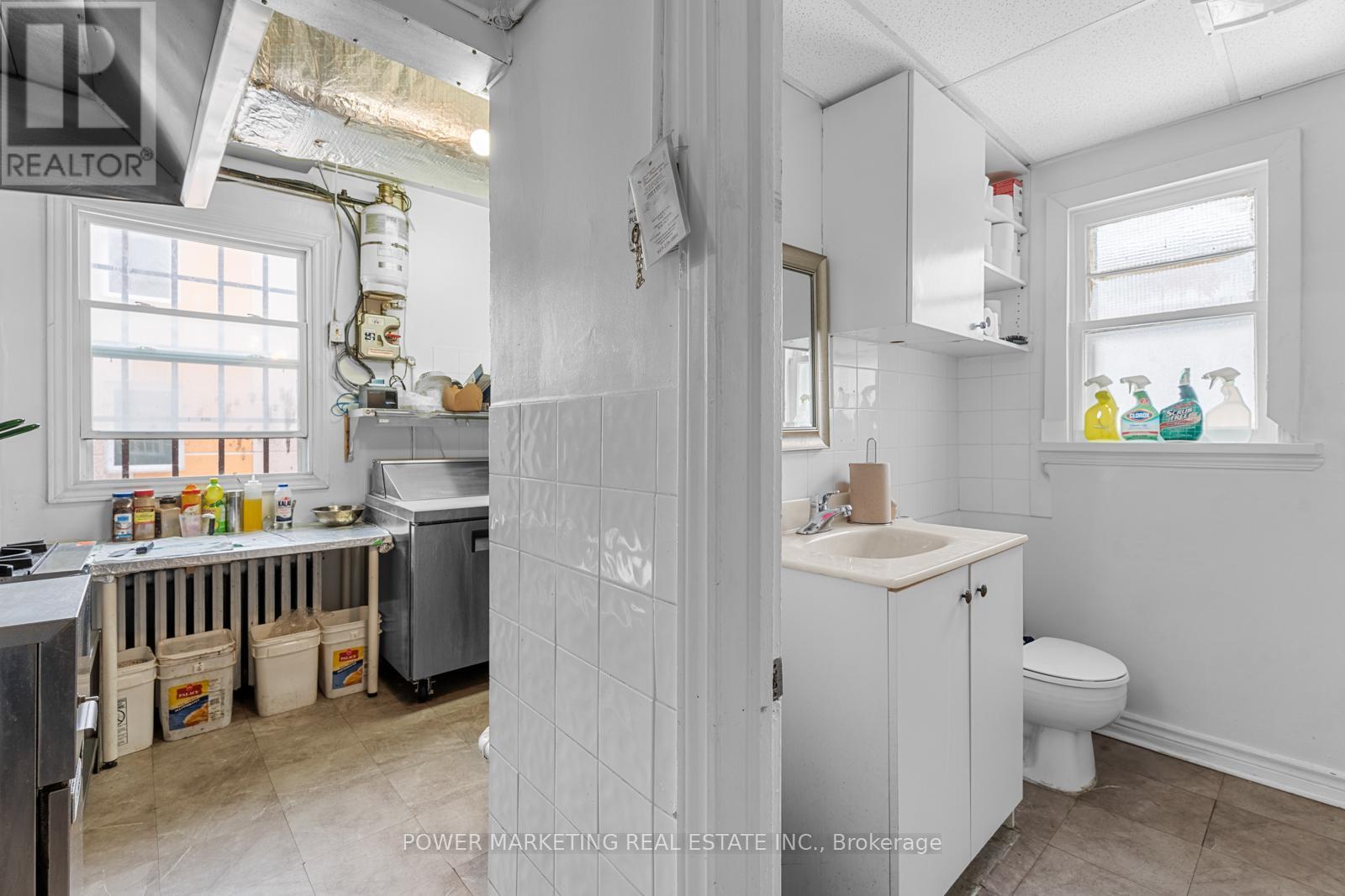 293 St Laurent Boulevard, Ottawa, ON