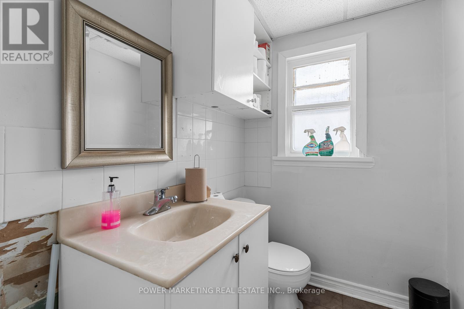 293 St Laurent Boulevard, Ottawa, ON