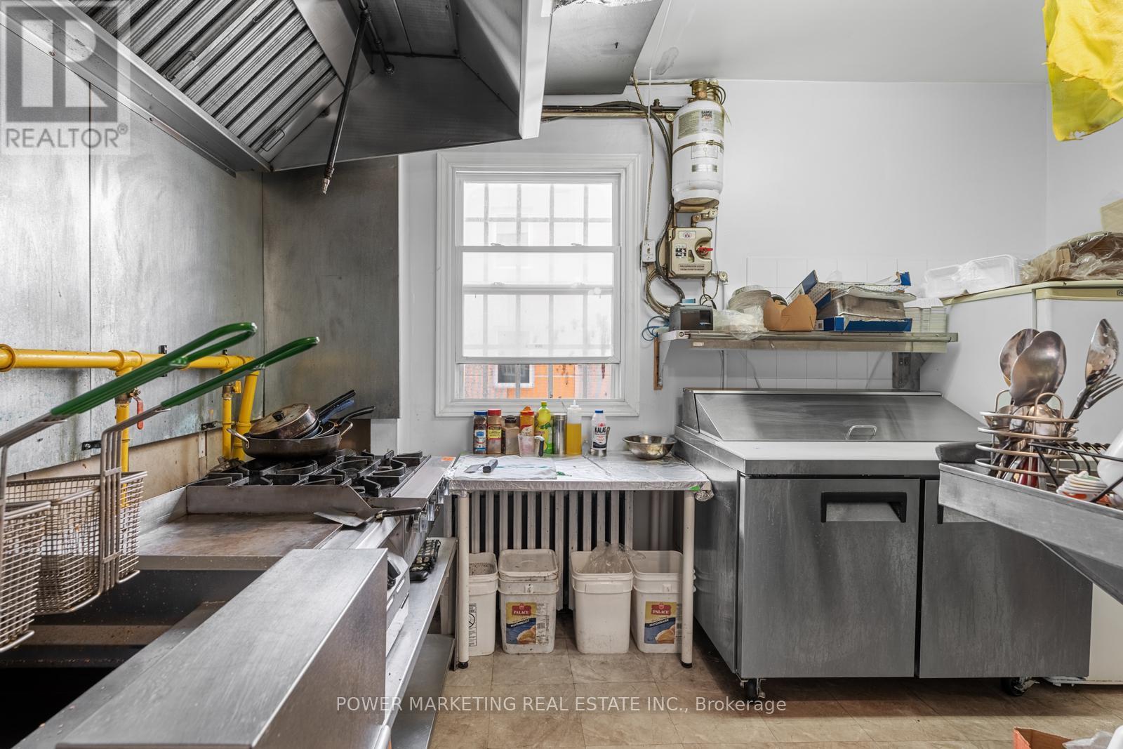 293 St Laurent Boulevard, Ottawa, ON