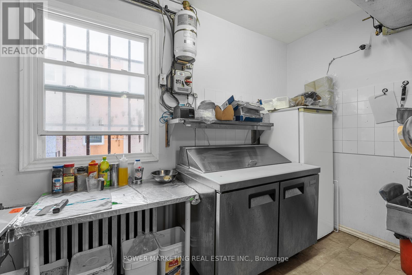 293 St Laurent Boulevard, Ottawa, ON