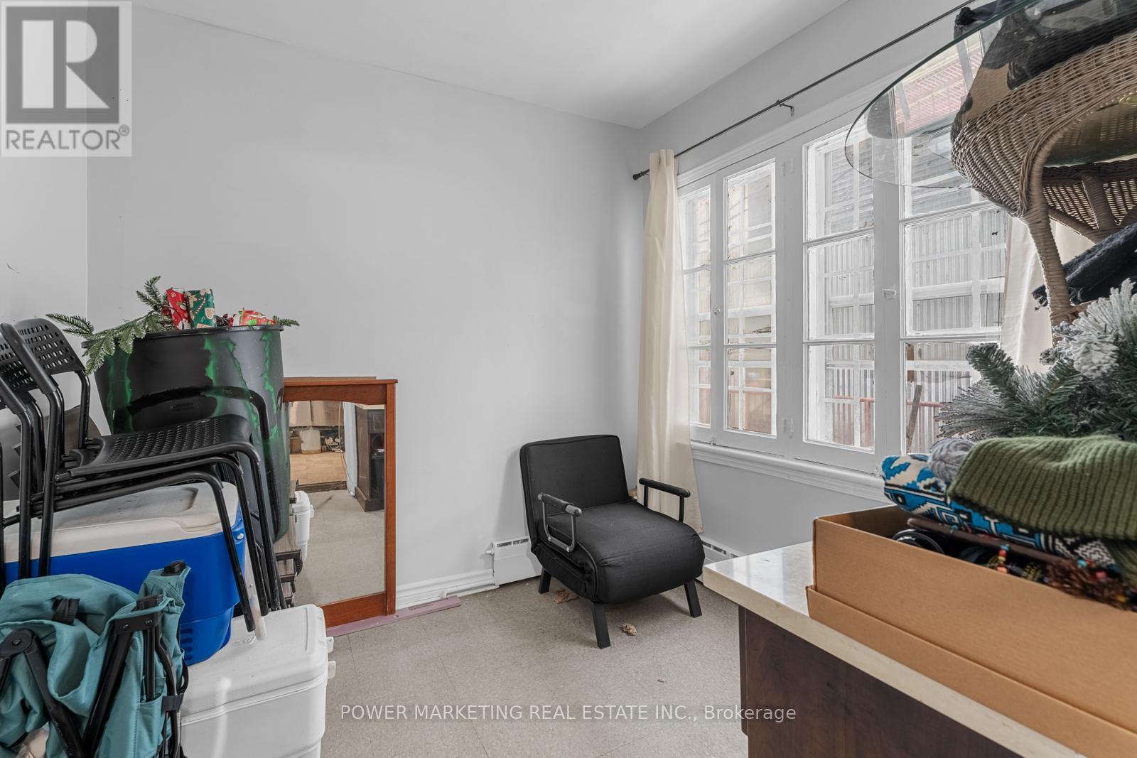 293 St Laurent Boulevard, Ottawa, ON