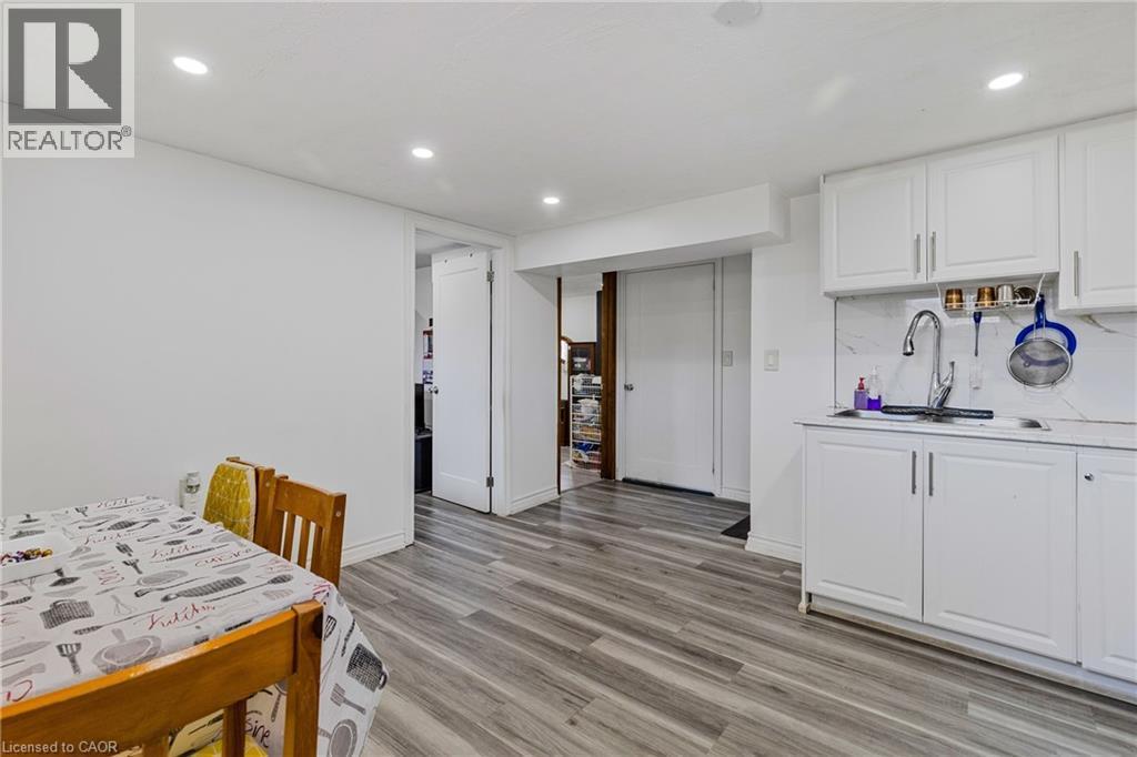 102 Juniper Drive, Hamilton, ON - Indoor