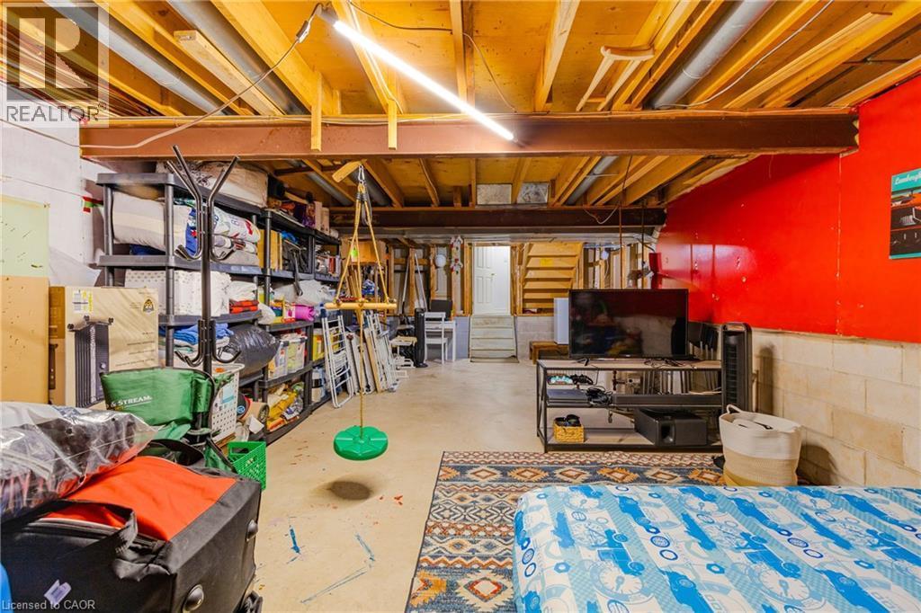 102 Juniper Drive, Hamilton, ON - Indoor Photo Showing Basement