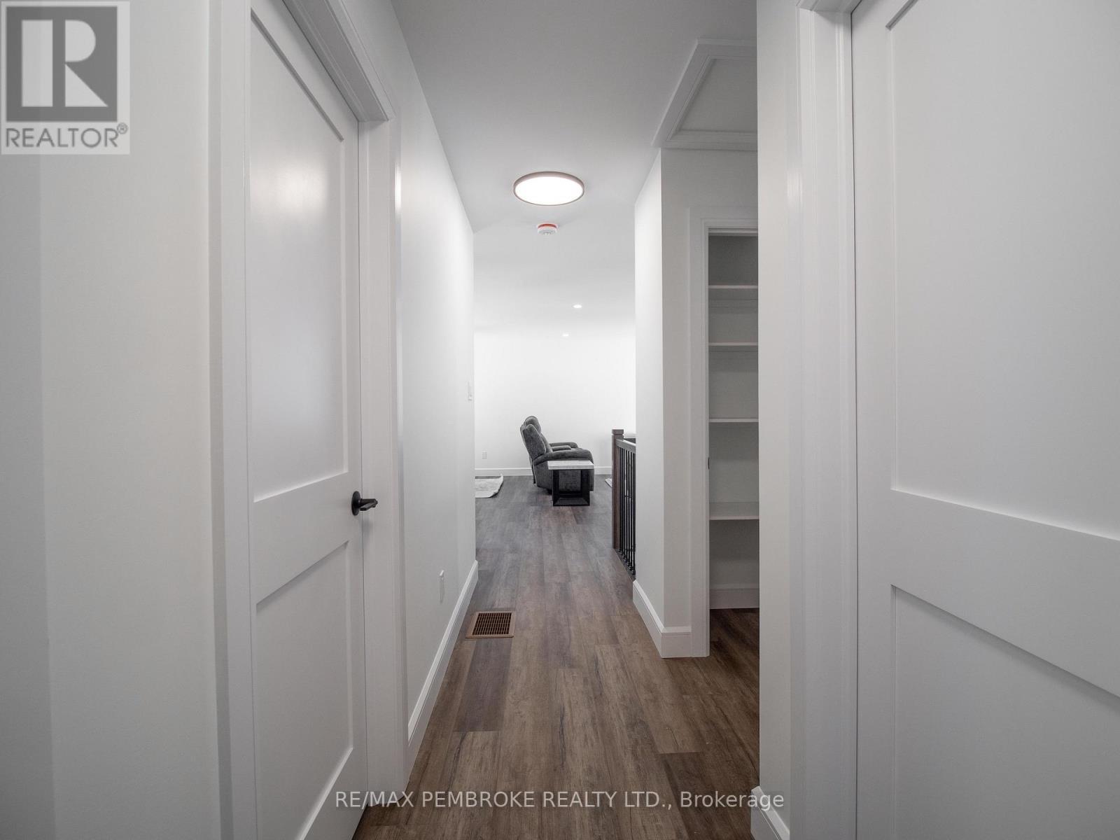 62 Eddy Crescent, Pembroke, ON - Indoor Photo Showing Other Room