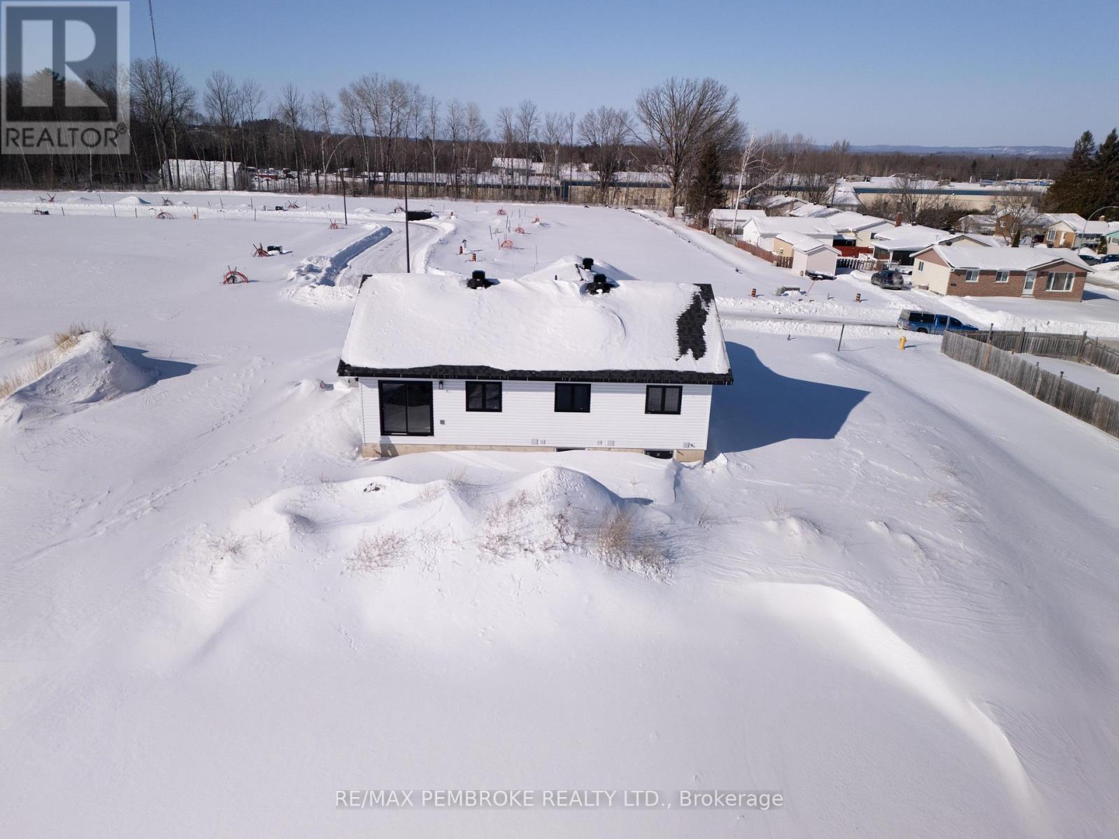 62 Eddy Crescent, Pembroke, ON - Outdoor With View