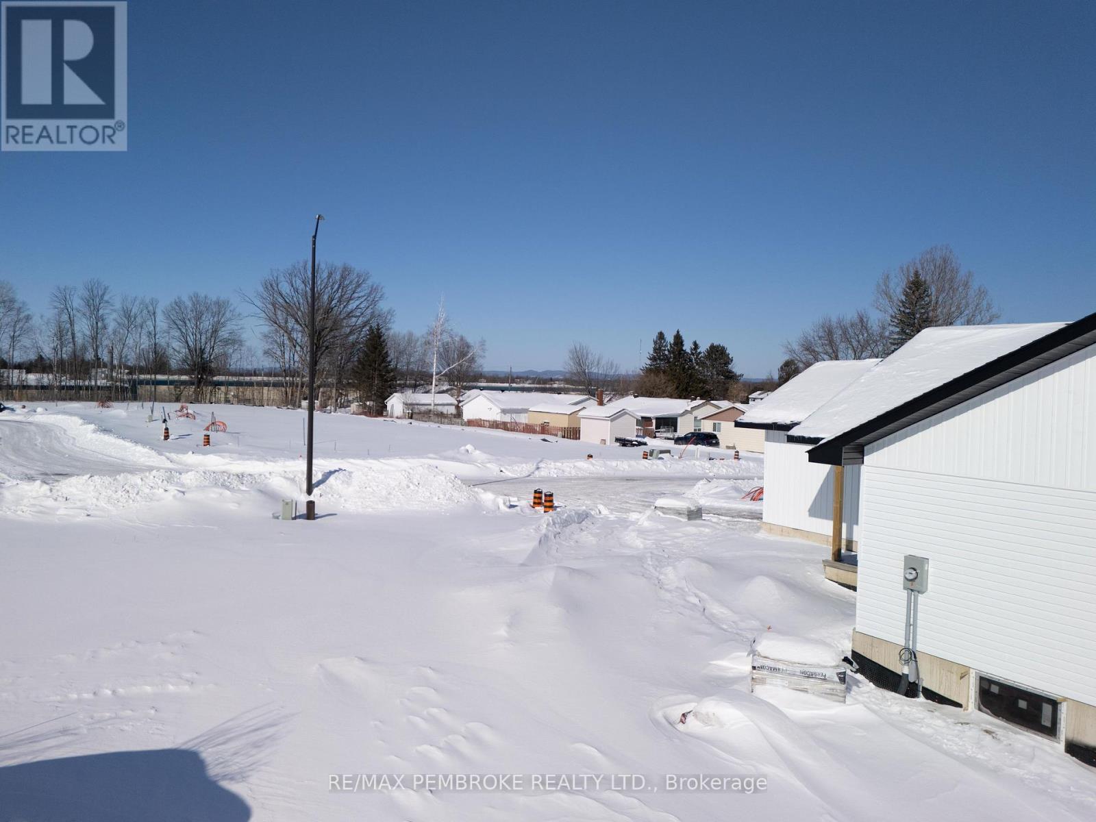 62 Eddy Crescent, Pembroke, ON - Outdoor With View