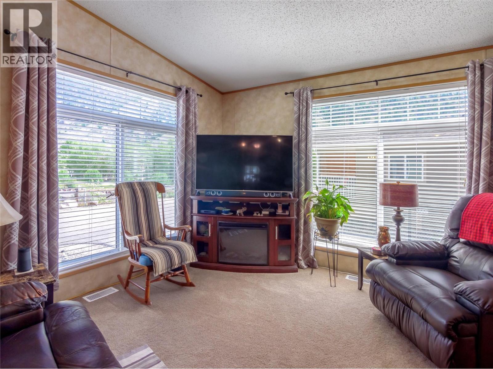 1340 Hwy 3A Highway Unit# 13, Keremeos, BC