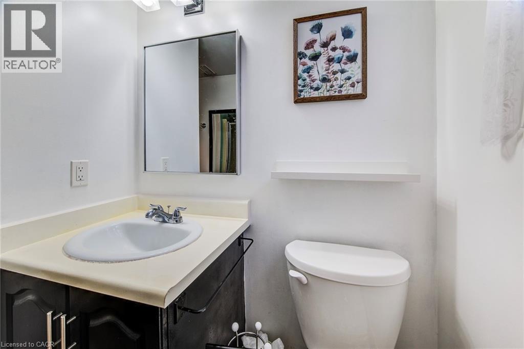 43 Southview Crescent, Cambridge, ON - Indoor Photo Showing Bathroom
