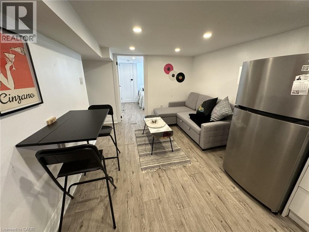 196 Walnut Street S, Hamilton, ON - Indoor