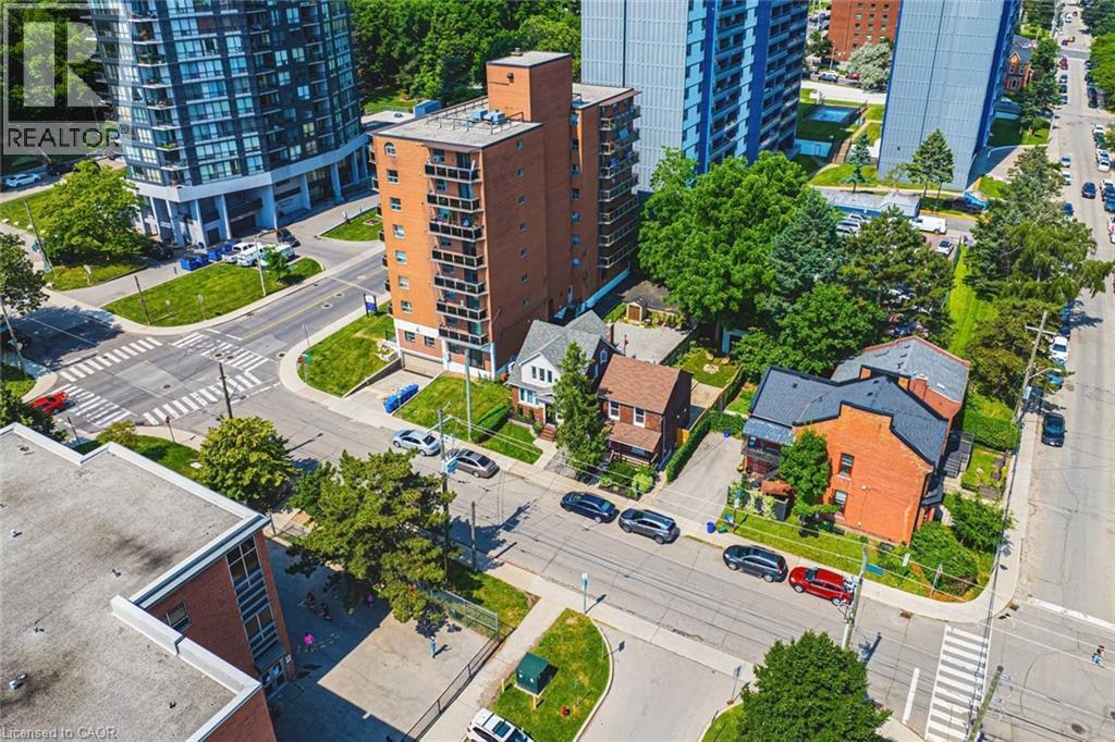 196 Walnut Street S, Hamilton, ON - Outdoor