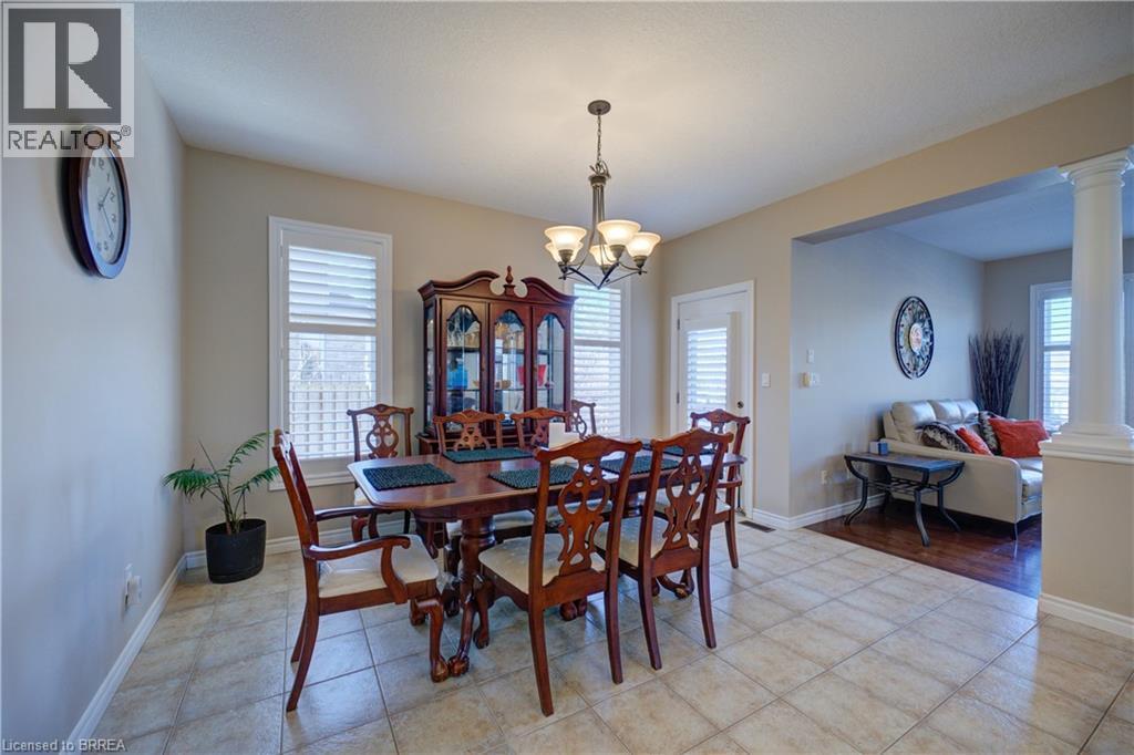 962 Pebblecreek Court, Kitchener, ON - Indoor Photo Showing Dining Room
