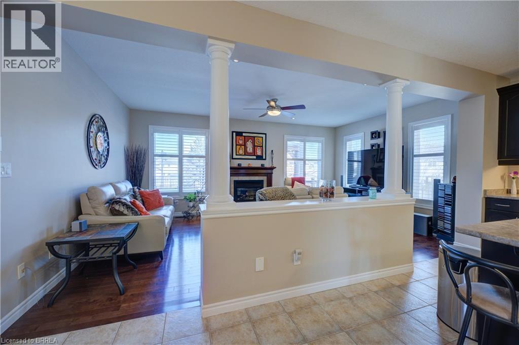 962 Pebblecreek Court, Kitchener, ON - Indoor With Fireplace