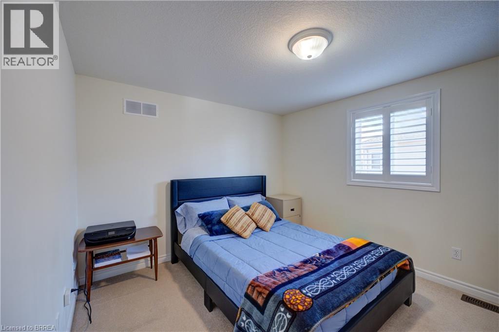 962 Pebblecreek Court, Kitchener, ON - Indoor Photo Showing Bedroom