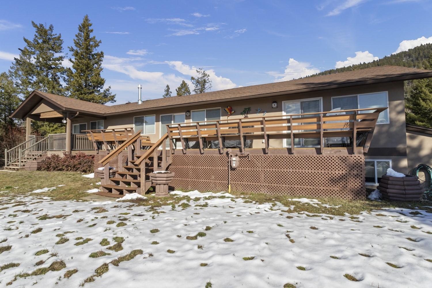 2715 3A Highway, Wynndel, BC - Outdoor With Deck Patio Veranda