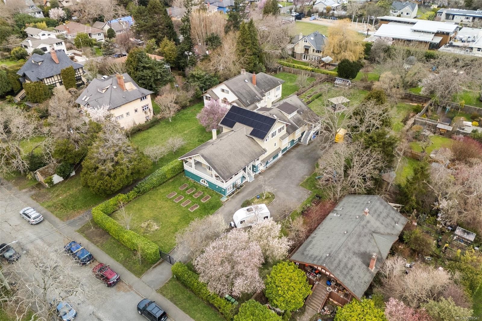 2130 Central Ave, Oak Bay, BC