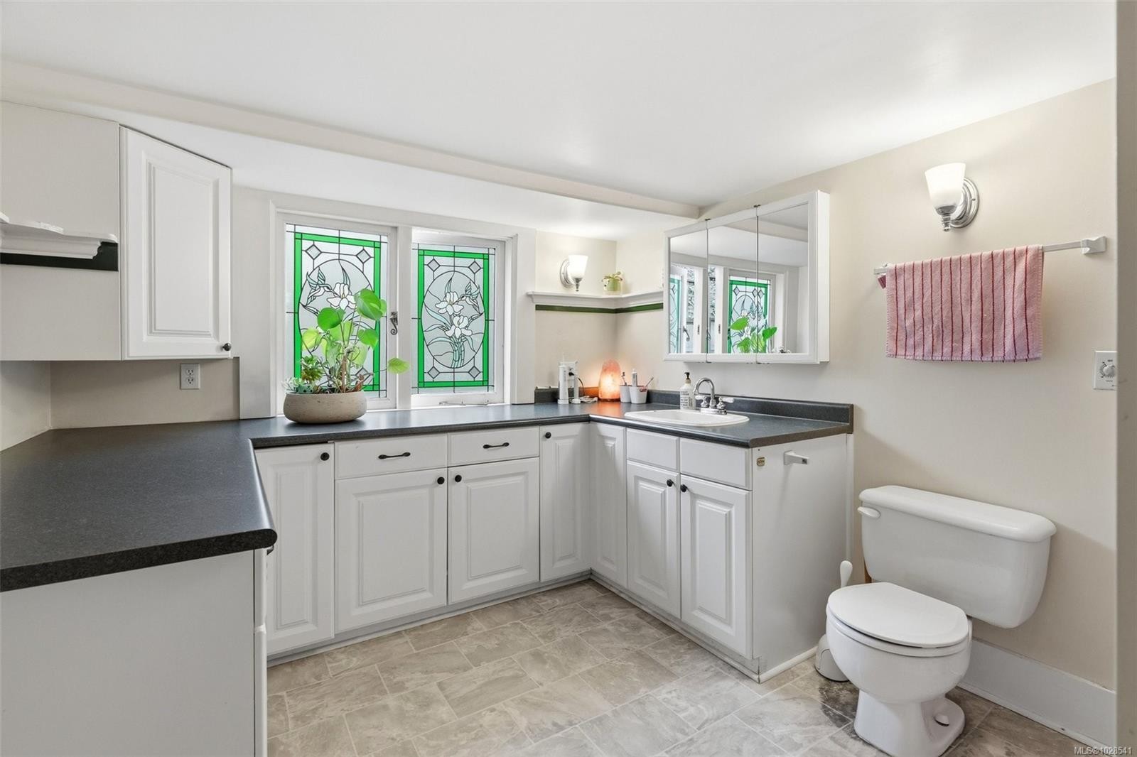 2130 Central Ave, Oak Bay, BC