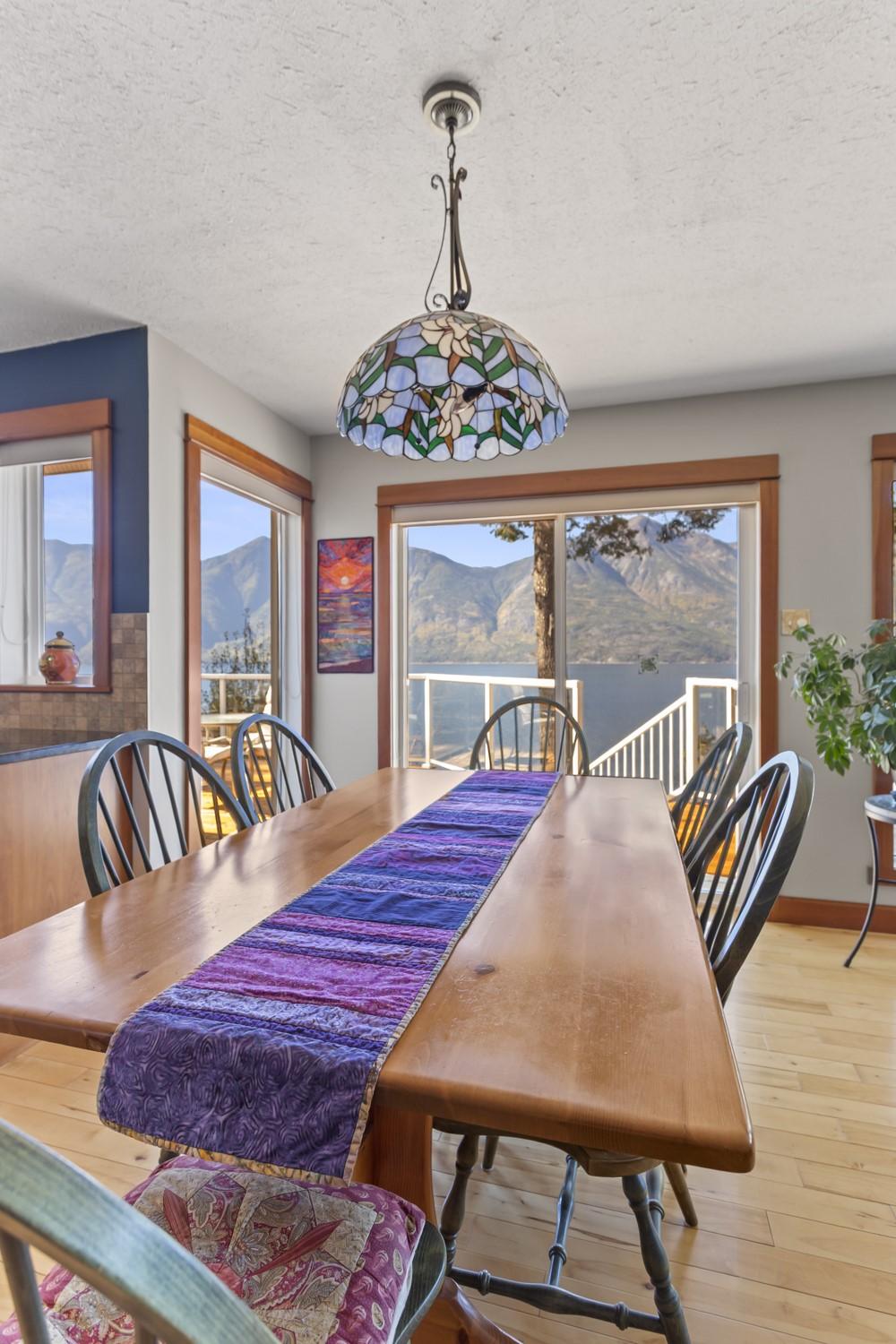 12531 Lewis Bay Road, Boswell, BC - Indoor Photo Showing Dining Room