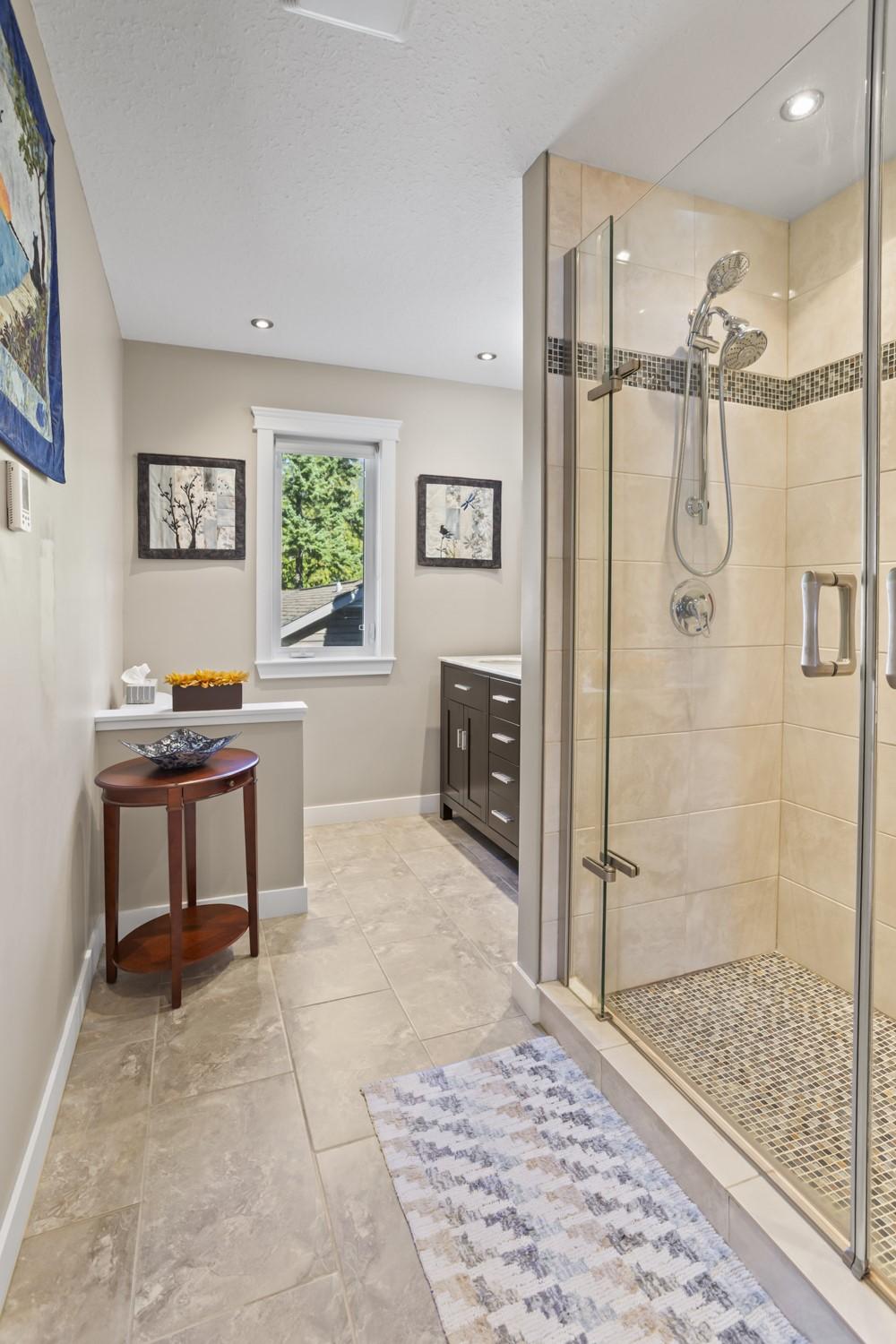 12531 Lewis Bay Road, Boswell, BC - Indoor Photo Showing Bathroom