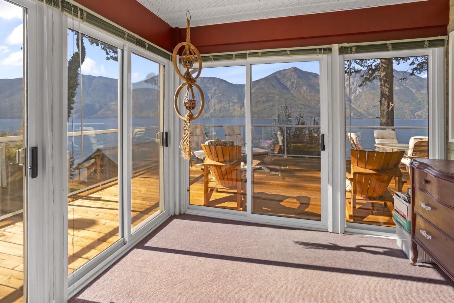 12531 Lewis Bay Road, Boswell, BC - Indoor Photo Showing Other Room