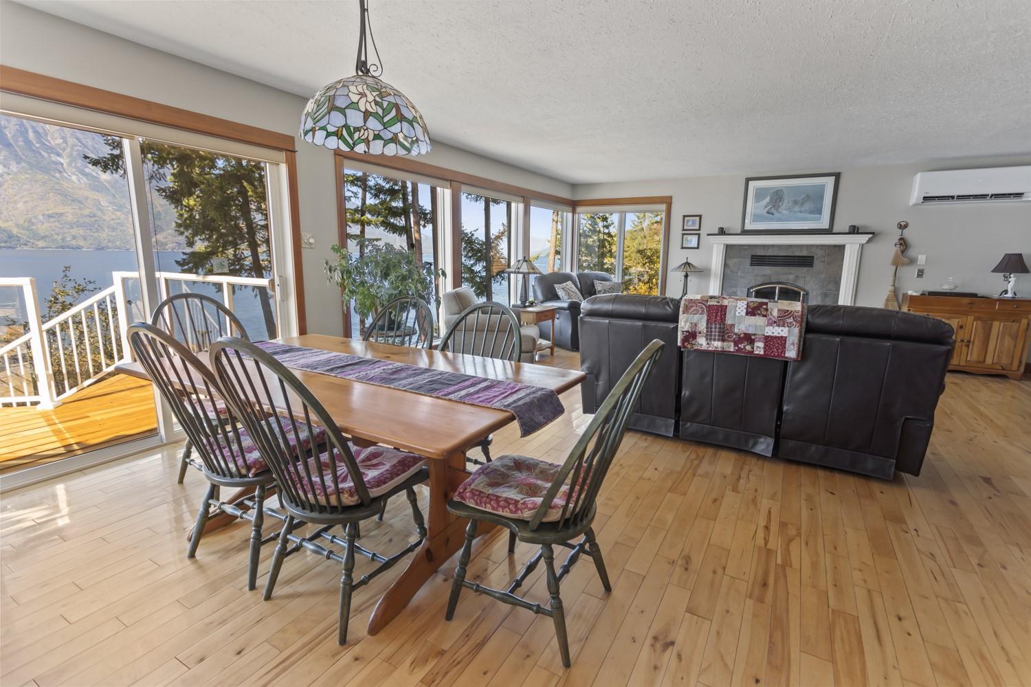 12531 Lewis Bay Road, Boswell, BC - Indoor Photo Showing Dining Room