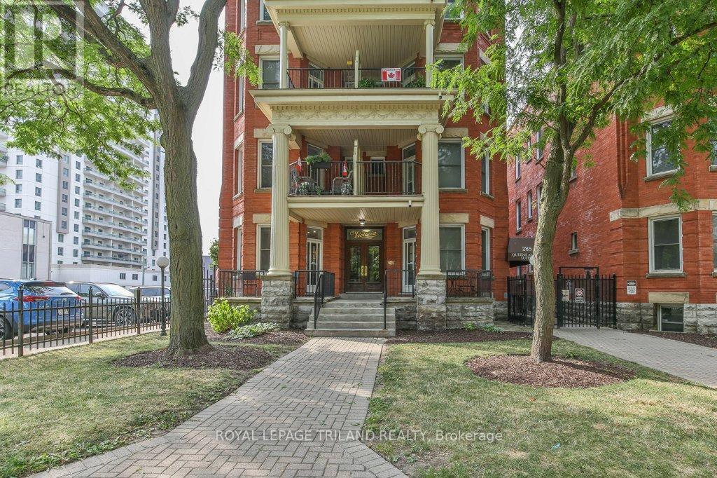 101 - 285 Queens Avenue, London East (East F), ON - Outdoor With Facade