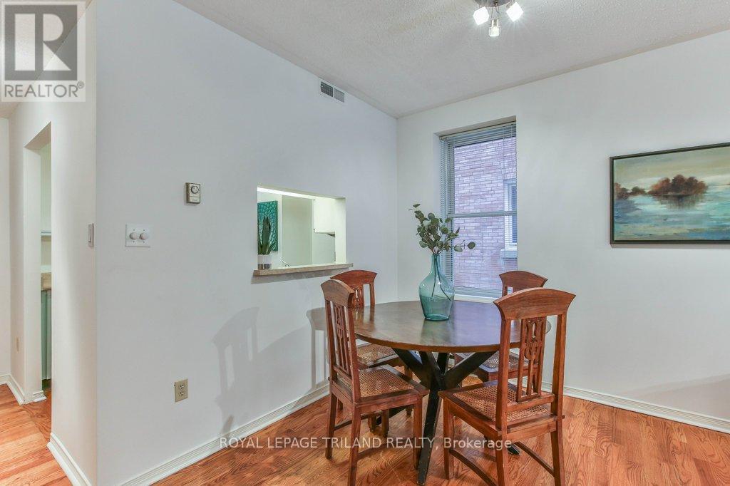 101 - 285 Queens Avenue, London East (East F), ON - Indoor Photo Showing Dining Room