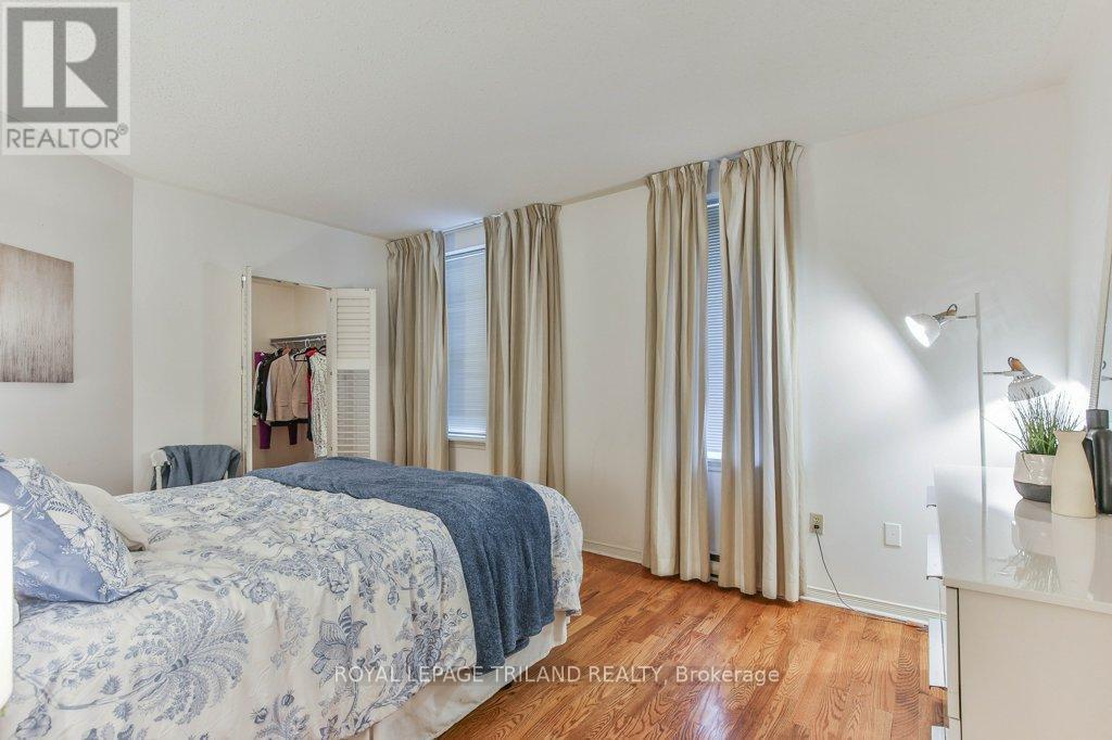 101 - 285 Queens Avenue, London East (East F), ON - Indoor Photo Showing Bedroom