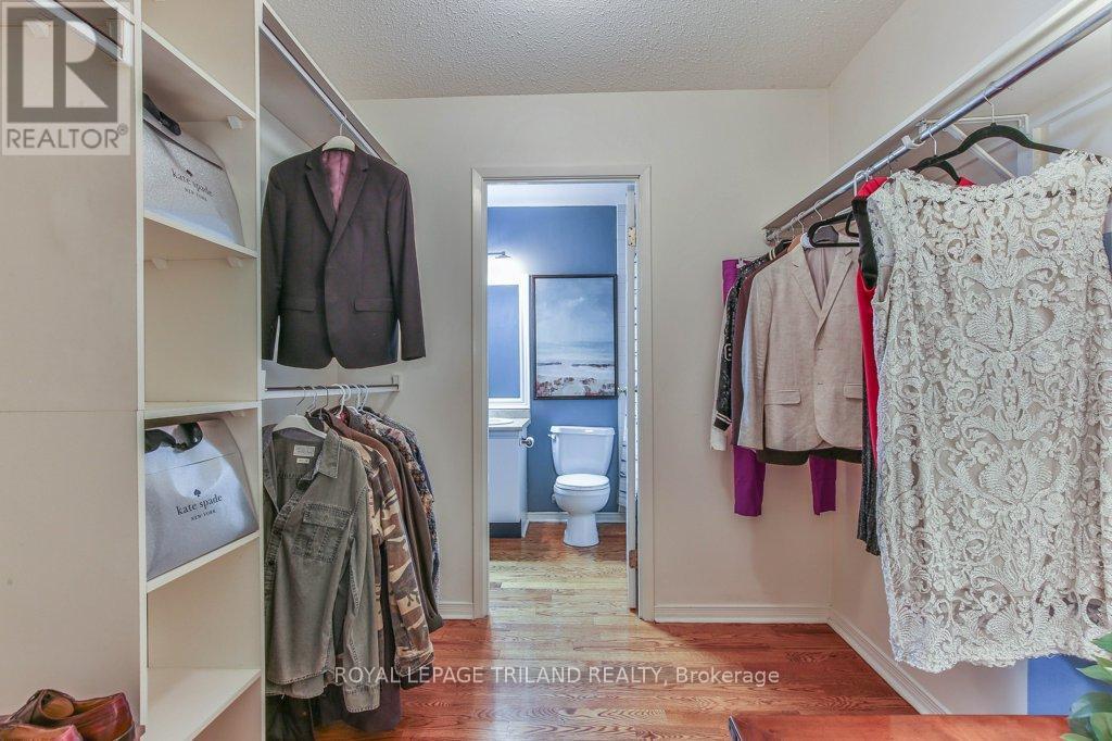 101 - 285 Queens Avenue, London East (East F), ON - Indoor With Storage