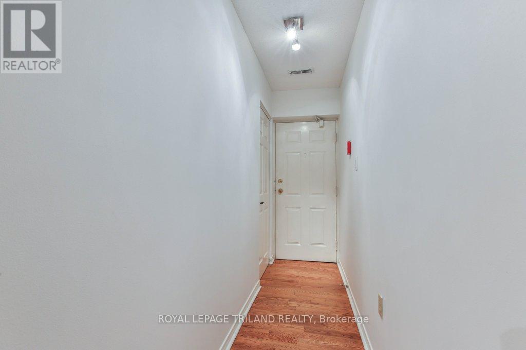 101 - 285 Queens Avenue, London East (East F), ON - Indoor Photo Showing Other Room