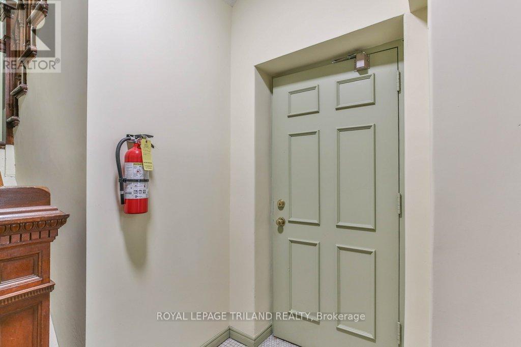 101 - 285 Queens Avenue, London East (East F), ON - Photo Showing Other Room