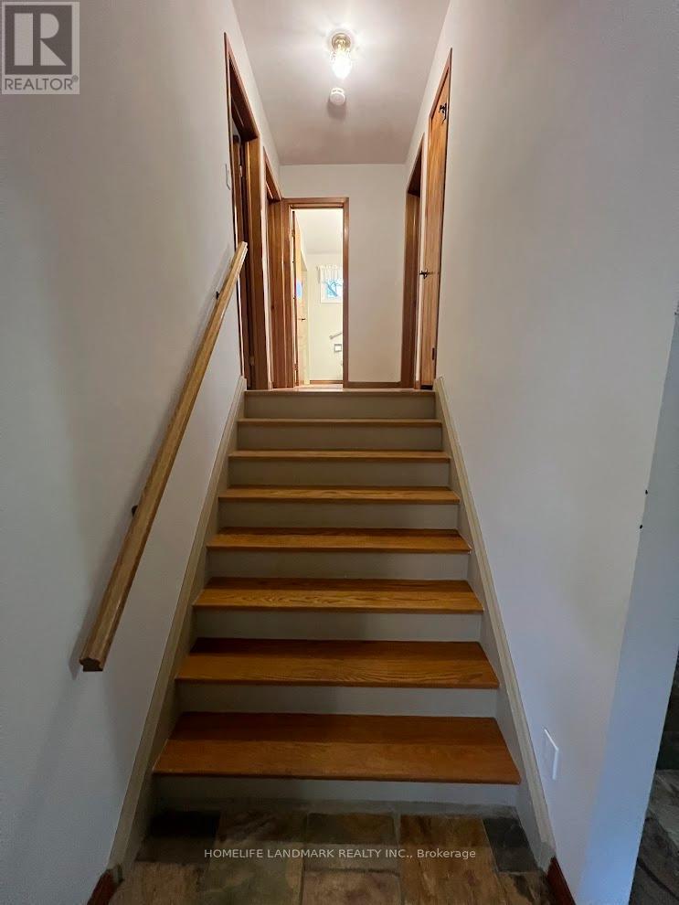 12 Pratt Circle, Markham, ON - Indoor Photo Showing Other Room