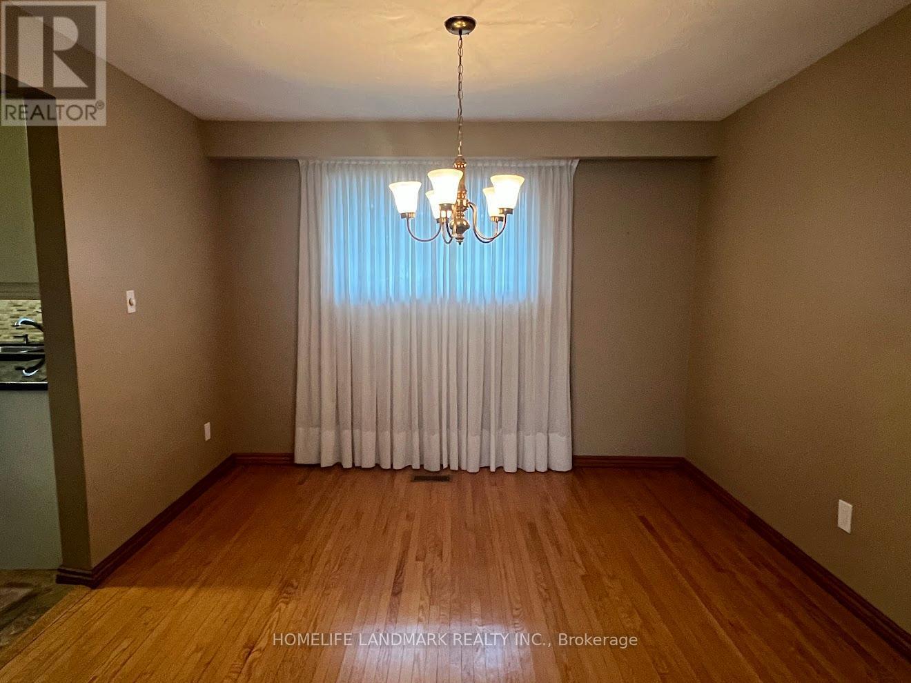12 Pratt Circle, Markham, ON - Indoor Photo Showing Other Room