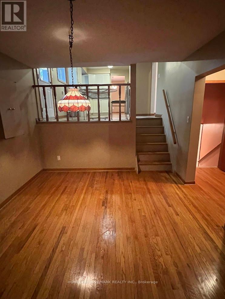 12 Pratt Circle, Markham, ON - Indoor Photo Showing Other Room
