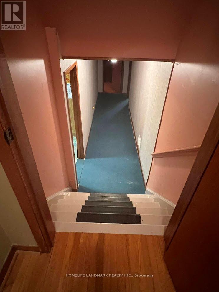 12 Pratt Circle, Markham, ON - Indoor Photo Showing Other Room