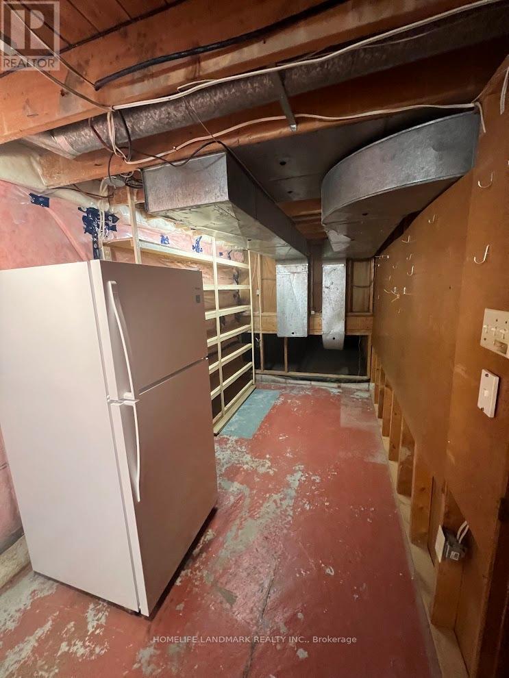 12 Pratt Circle, Markham, ON - Indoor Photo Showing Other Room