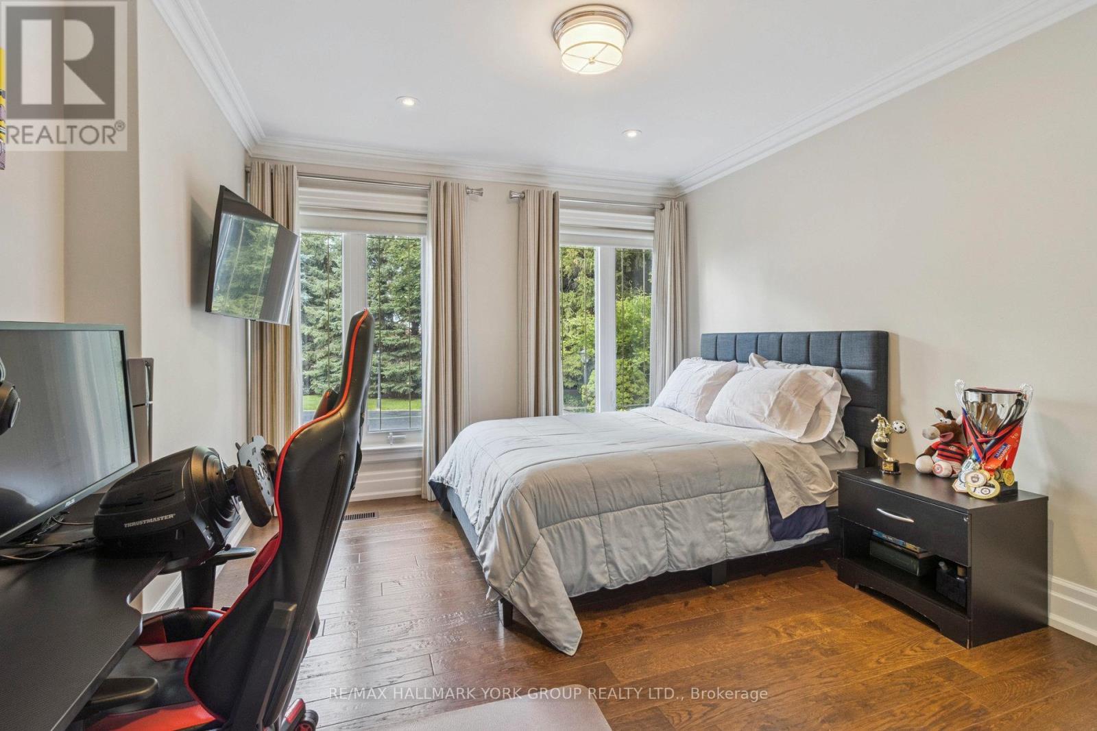 27 Scott Crescent, King, ON - Indoor Photo Showing Bedroom