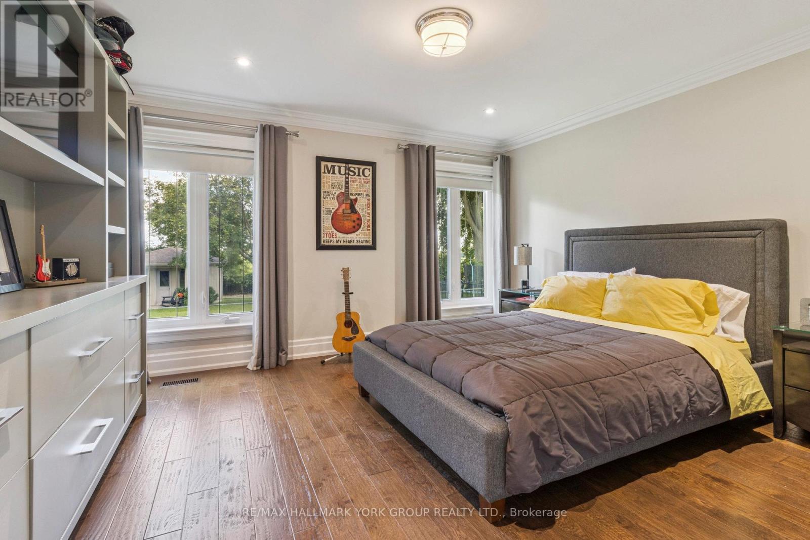 27 Scott Crescent, King, ON - Indoor Photo Showing Bedroom
