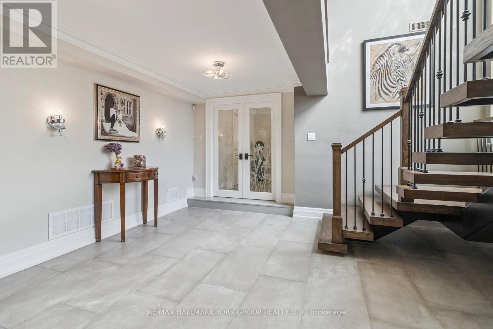 27 Scott Crescent, King, ON - Indoor Photo Showing Other Room