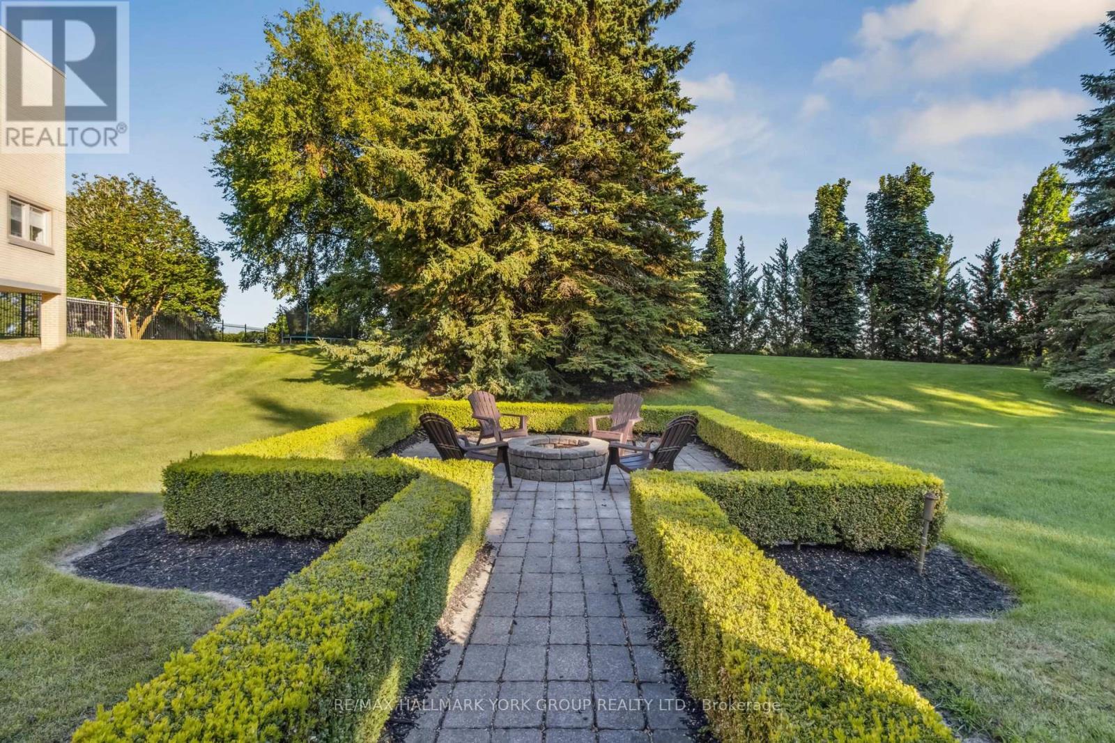 27 Scott Crescent, King, ON - Outdoor