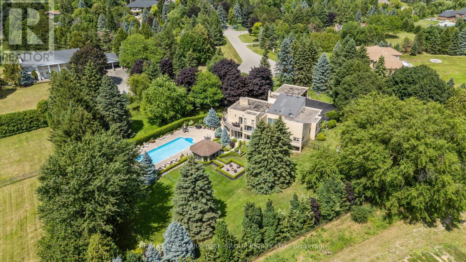 27 Scott Crescent, King, ON - Outdoor With In Ground Pool With View